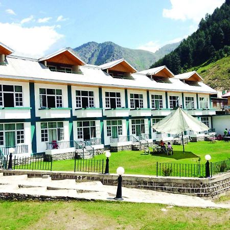 Pine Top Hotels Naran Ngoại thất bức ảnh