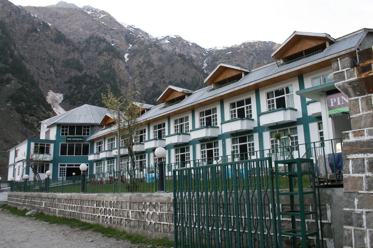 Pine Top Hotels Naran Ngoại thất bức ảnh