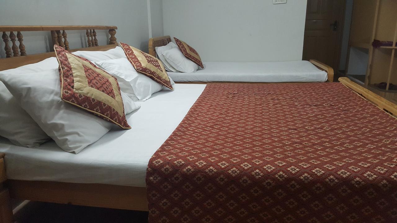 Pine Top Hotels Naran Ngoại thất bức ảnh