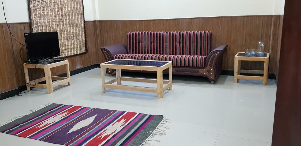 Pine Top Hotels Naran Ngoại thất bức ảnh