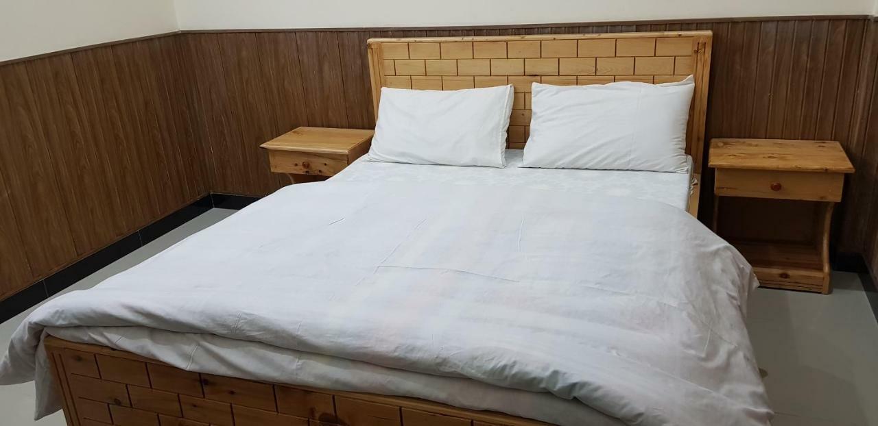 Pine Top Hotels Naran Ngoại thất bức ảnh